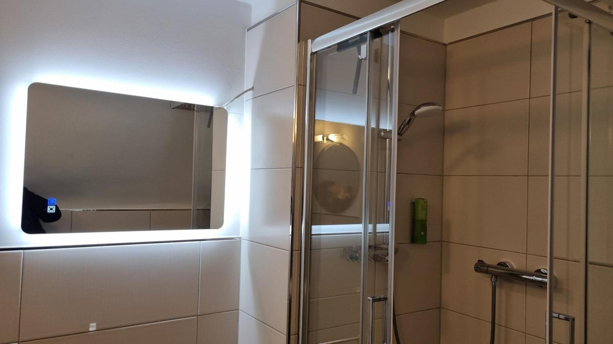 Exclusives Loft, Klimaanlage, Privat Parkplatz, Netflix, Wallbox, Dominospizza Apartment