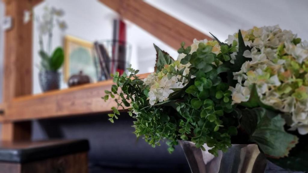 Exclusives Loft, Klimaanlage, Privat Parkplatz, Netflix, Wallbox, Dominospizza Apartment