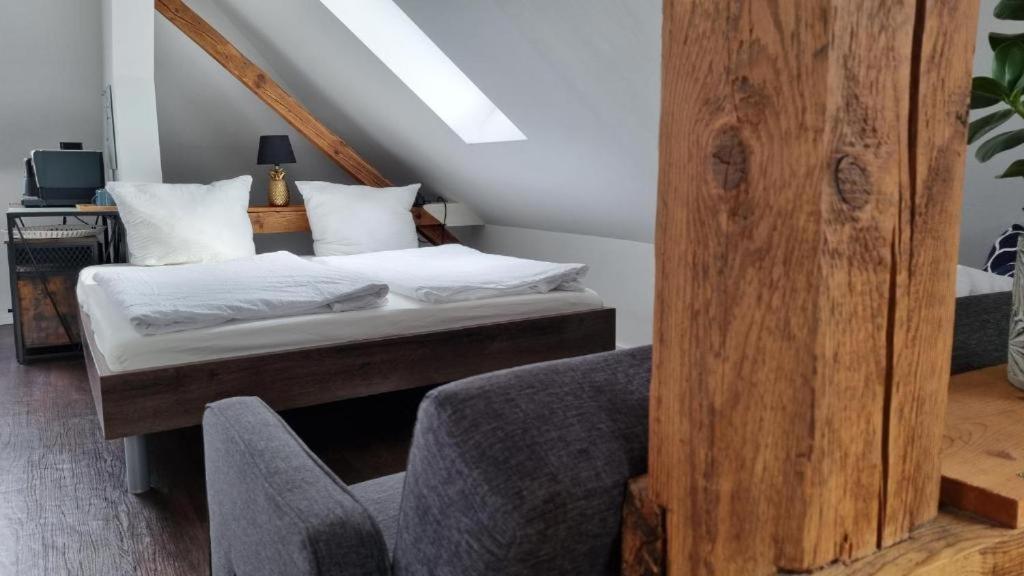 Exclusives Loft, Klimaanlage, Privat Parkplatz, Netflix, Wallbox, Dominospizza Apartment Falkensee